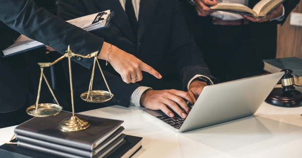 לאתר של יוני לוי